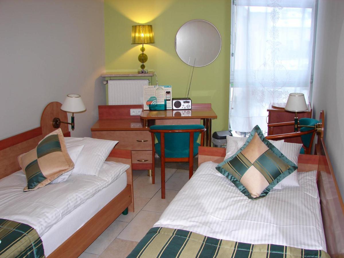 Hostel-Art Келце Екстериор снимка