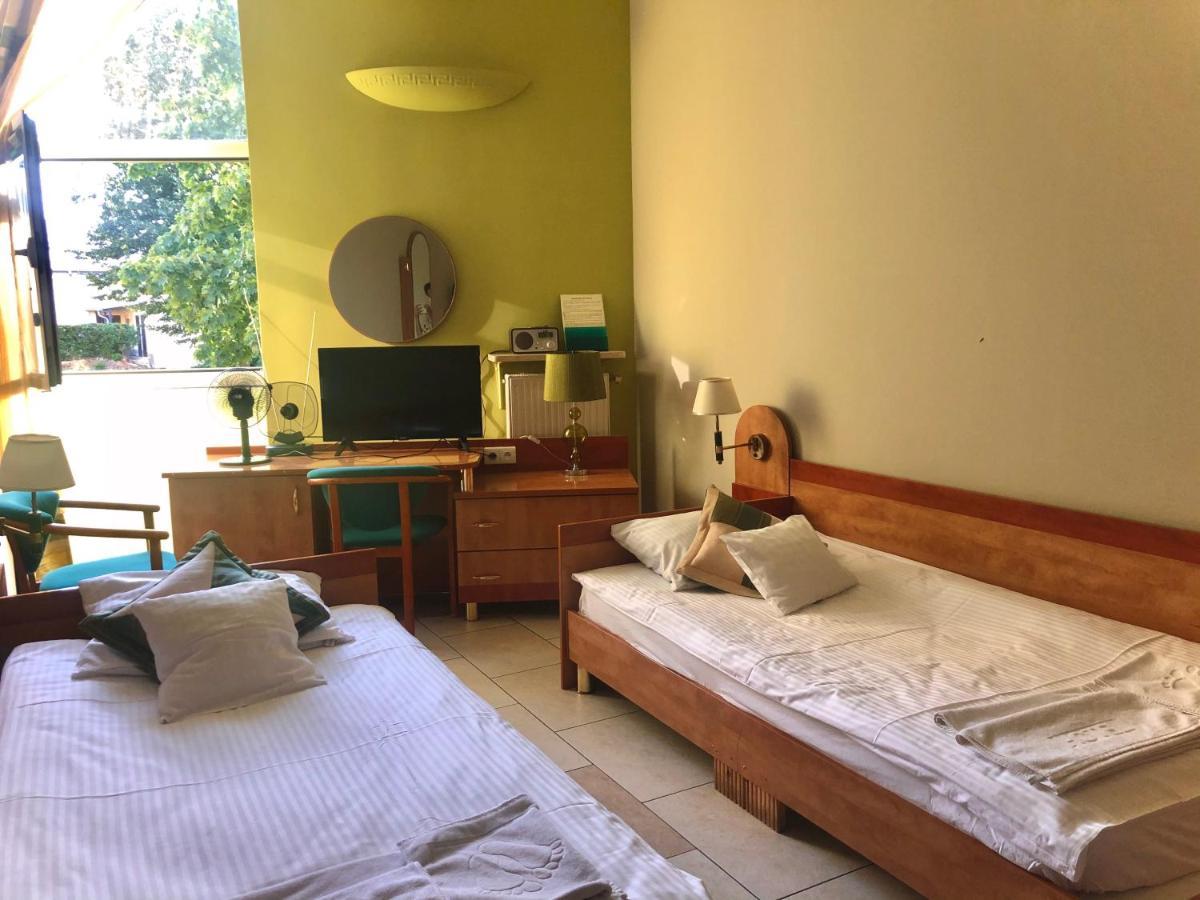 Hostel-Art Келце Екстериор снимка