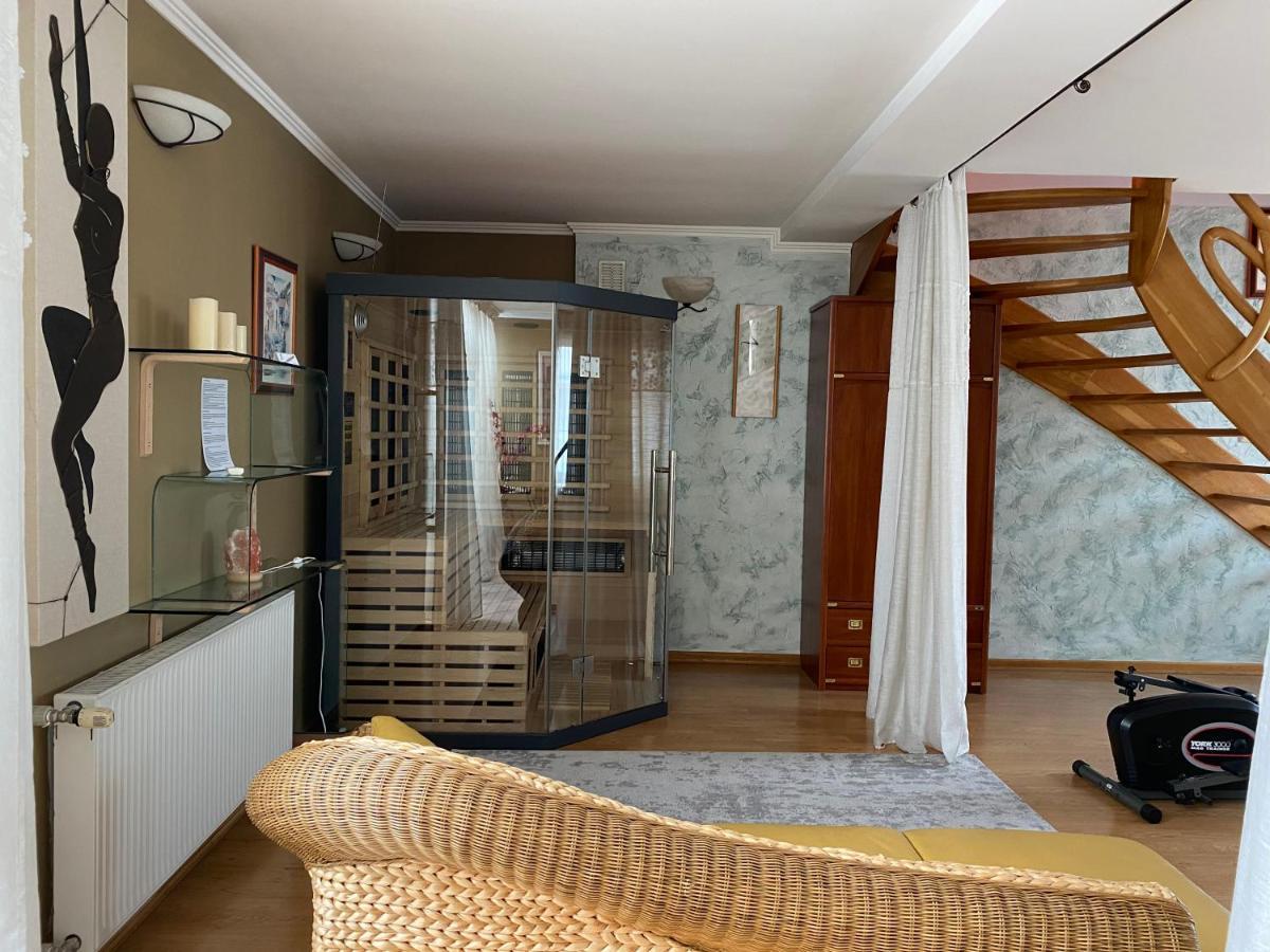 Hostel-Art Келце Екстериор снимка