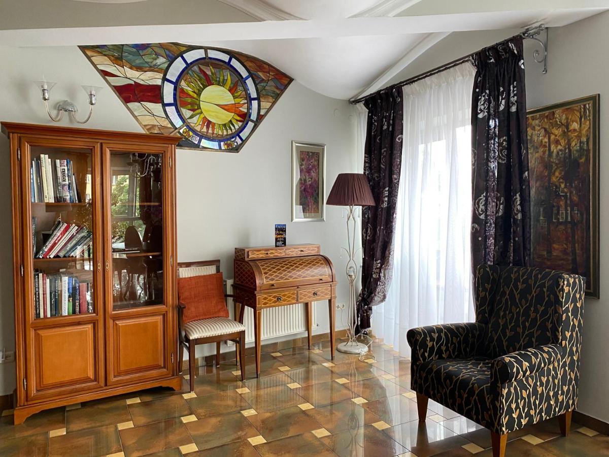 Hostel-Art Келце Екстериор снимка